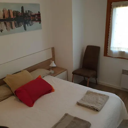 Apartamento Montes blancos Jaca Exterior foto